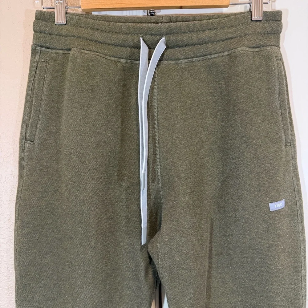Figs Fleece Men’s Off Shift Relaxed Jogger Sweatpants